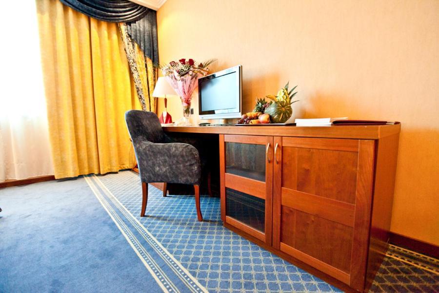 River Palace Hotel Atyraū Pokoj fotografie